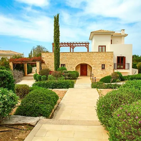 Aphrodite Hills Superior 340 * Kouklia